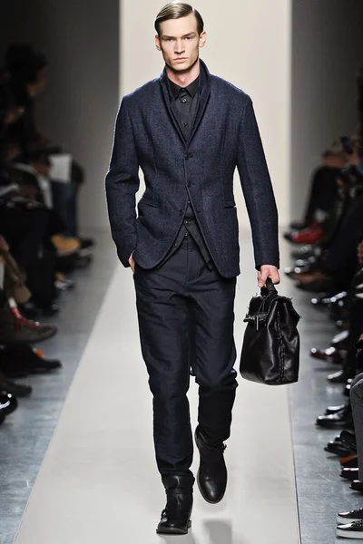 Look 8